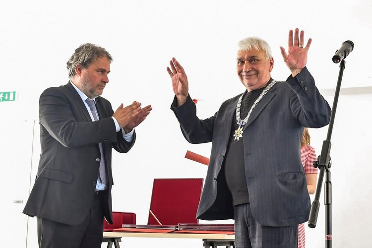 Васко Димов с награда от министъра на културата „Печат на Цар Симеон Велики“