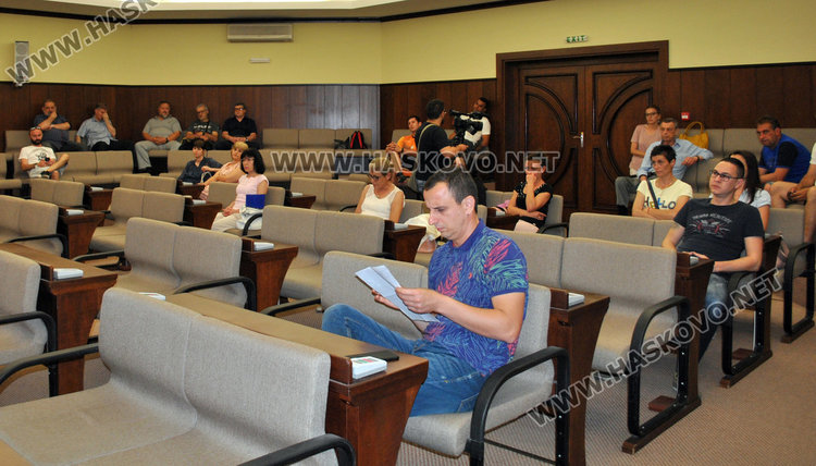 Хасковската общественост "за" ремонт на спортните бази с кредит