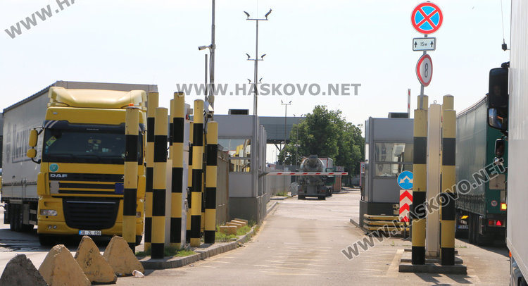 Километри опашка от тирове на „Капитан Андреево“ заради Рамазан байрям