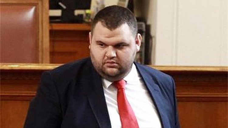 Делян Пеевски предлага безплатни детски градини и по-ниско ДДС за хляба. Сериозно