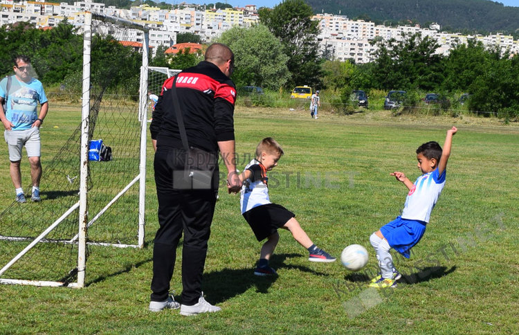 Мини шампионска лига в Кърджали в Деня на детето