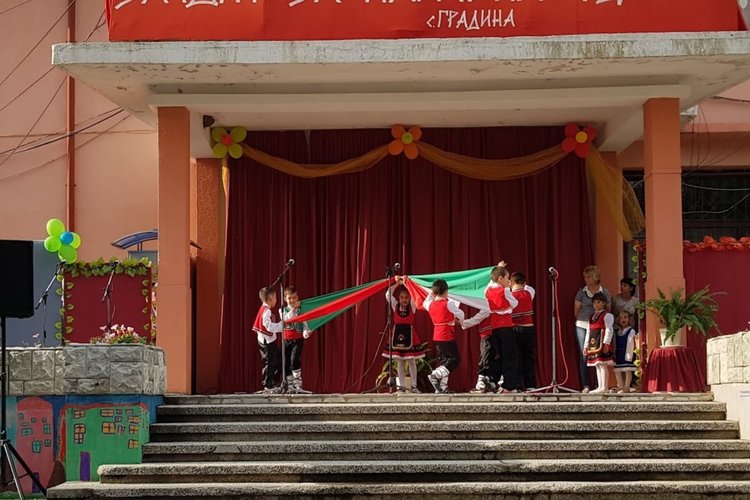 Дъждът премести благотворителният концерт в село Градина на 14 юни 