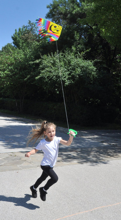 "Кенана" се превърна в алея на забавленията в Деня на детето