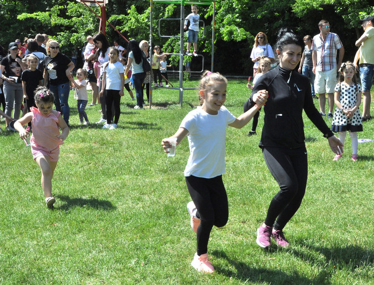 "Кенана" се превърна в алея на забавленията в Деня на детето