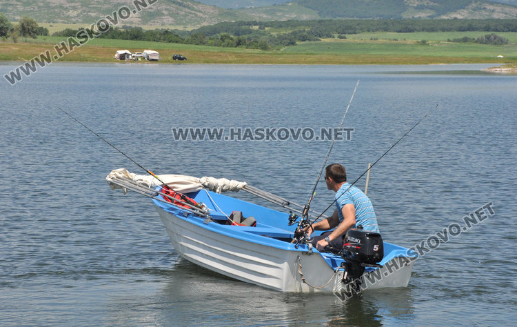 Рибарите откриха сезона с ентусиазъм, но без улов