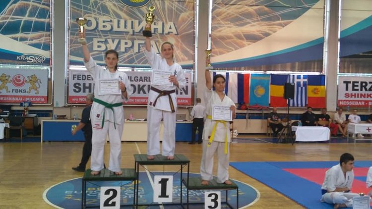 Шест медала за родопски каратеки от международен турнир