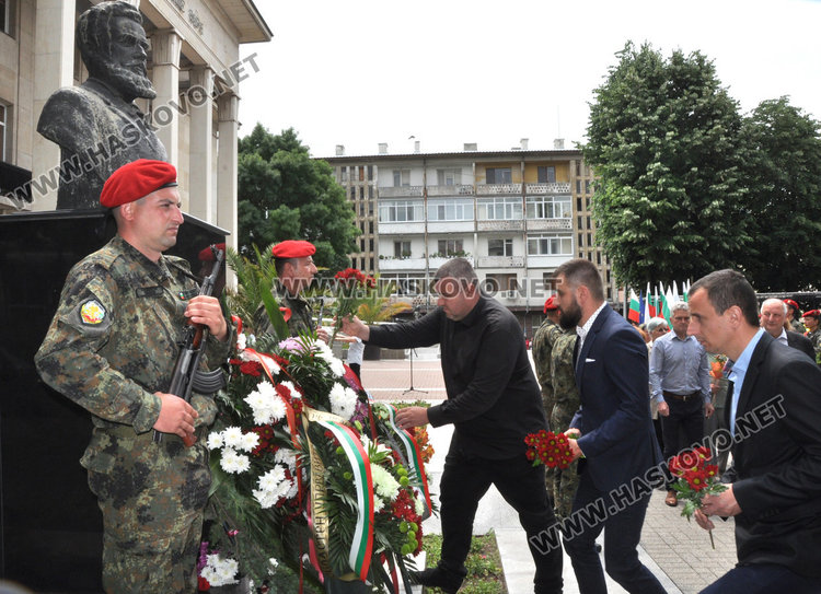 Патриотизмът на Хасково: Официални лица и още 20 граждани на ритуала за Ботев