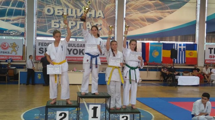 Шест медала за родопски каратеки от международен турнир