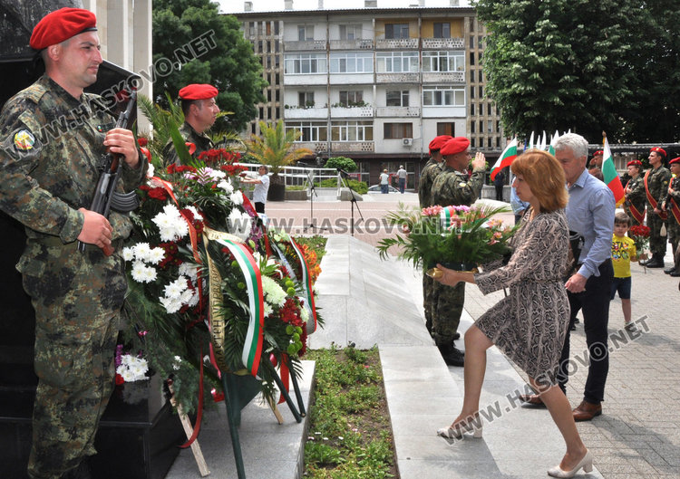Патриотизмът на Хасково: Официални лица и още 20 граждани на ритуала за Ботев