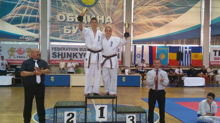 Шест медала за родопски каратеки от международен турнир