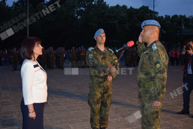 Коленичихме пред подвига на Ботев и героите, Цвета Караянчева прие зарята в Кърджали