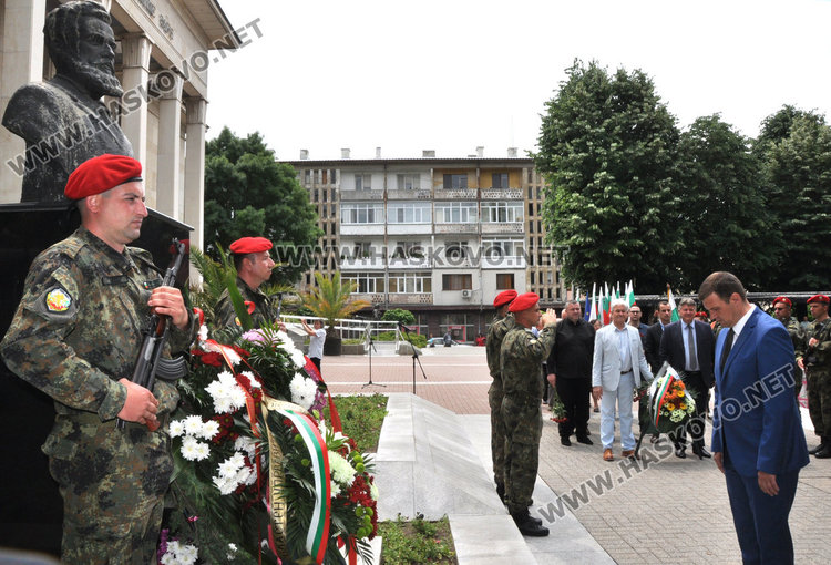Патриотизмът на Хасково: Официални лица и още 20 граждани на ритуала за Ботев
