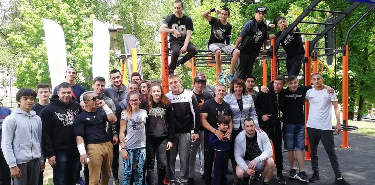 Олимпийска легенда по гимнастика откри шампионат по стрийт фитнес в Чепеларе