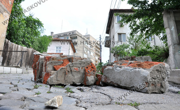 Кметът свика Кризисен щаб за анализ на щетите от проливния дъжд 
