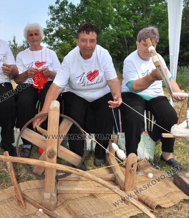 Стотици деца се събраха за празника "Здравей, лято!" край Каснаково