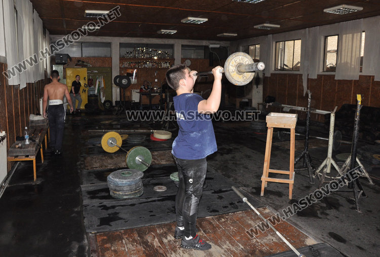 Залата по вдигане на тежести