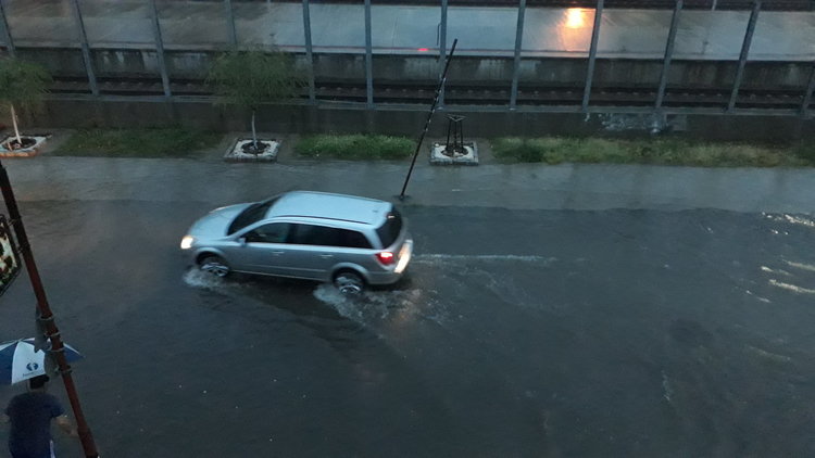 Над 50 л/кв.м. са се излели над Първомай