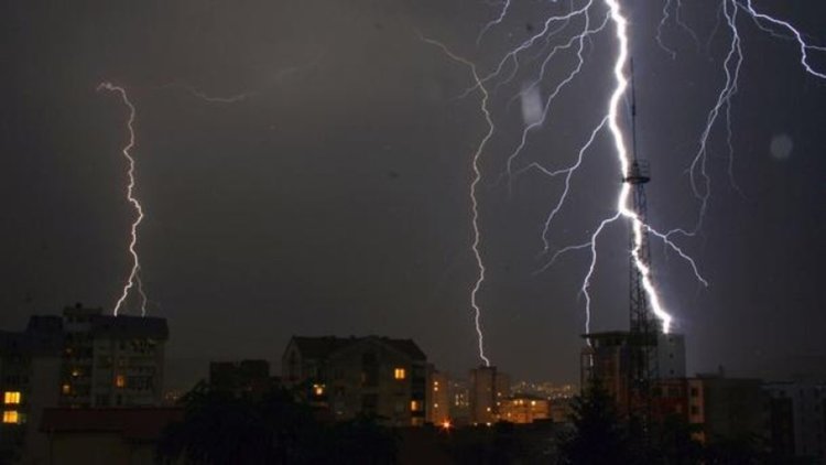 100 000 мълнии паднаха в Югоизточна Европа за 24 часа