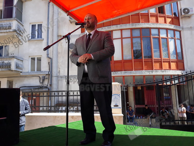 Рамазан Байрам е. Мюсюлманите в Кърджали с обновен храм