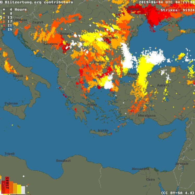 100 000 мълнии паднаха в Югоизточна Европа за 24 часа