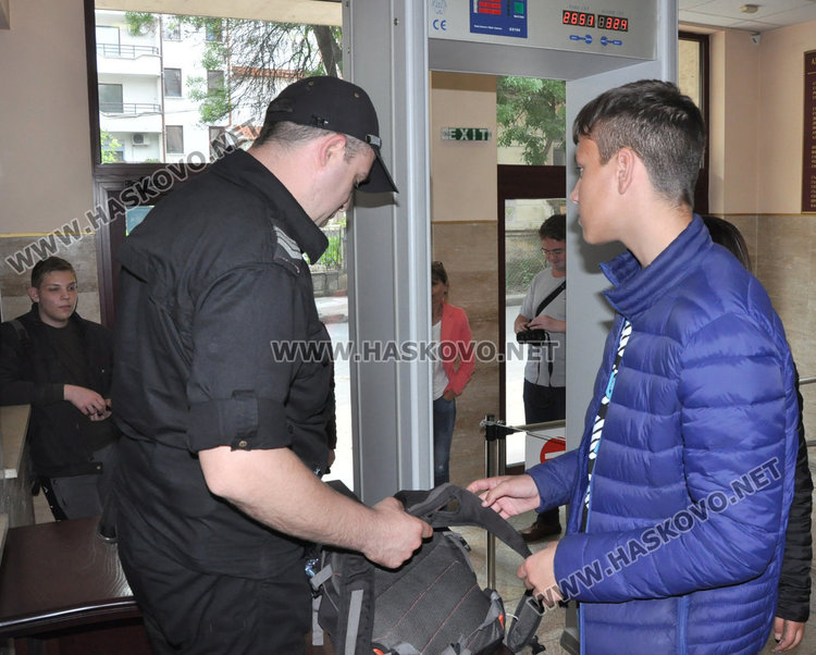 Ученици наблюдаваха дела в Административния съд в Хасково