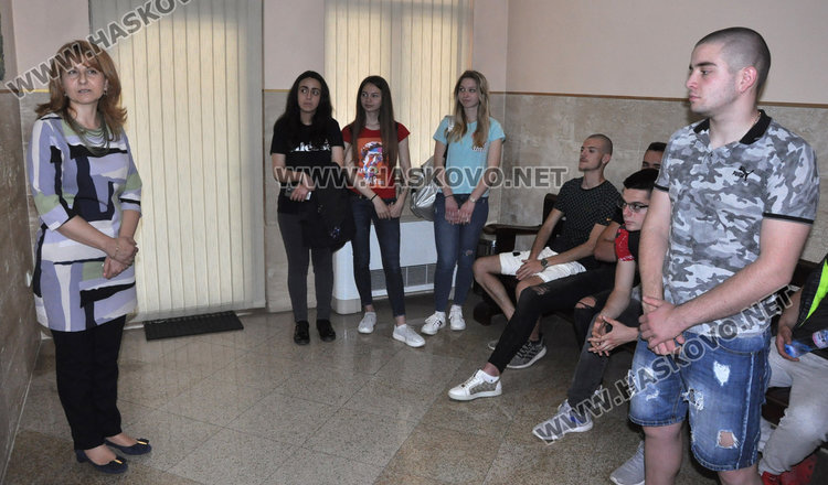 Ученици наблюдаваха дела в Административния съд в Хасково