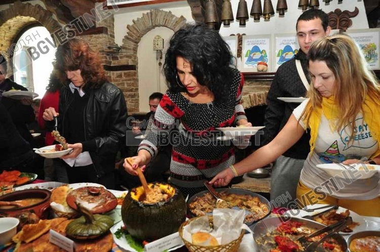 Какво ще "сготви" побратимяването на селата на наденицата и Смилянския фасул