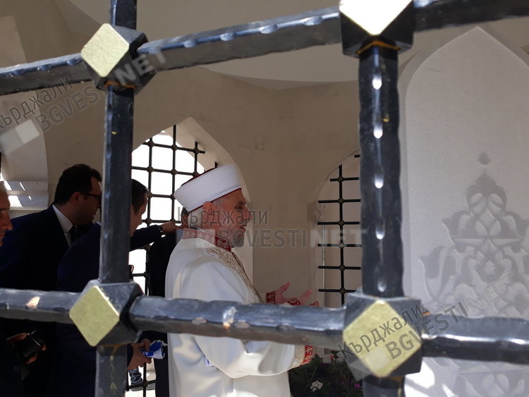 Рамазан Байрам е. Мюсюлманите в Кърджали с обновен храм