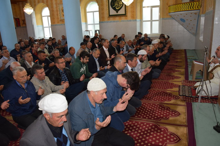Джамията в Ардино се напълни за Рамазан Байрам