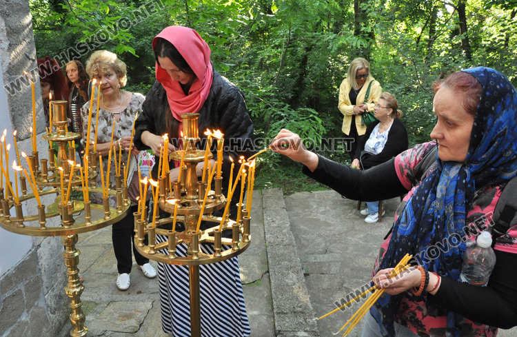 Вечерна литургия във „Възнесение Господне” преди Спасовден