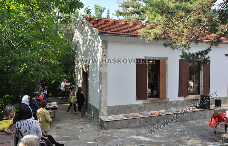 Вечерна литургия във „Възнесение Господне” преди Спасовден