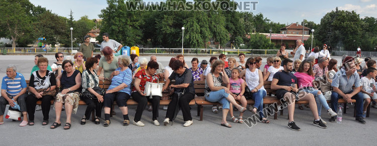 Празник на пуската доведе гости в село Ябълково