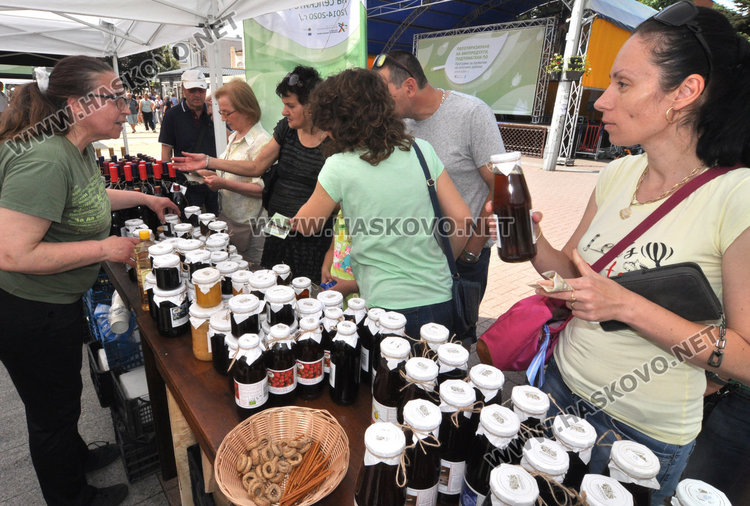 Ути приготви на площада сладко от череши и био мед