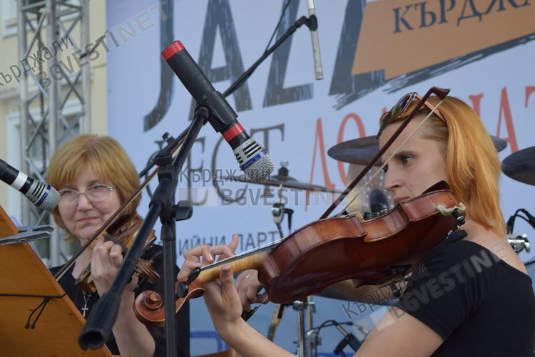 Музиката на Свободата събра кърджалийци пред Дома на културата