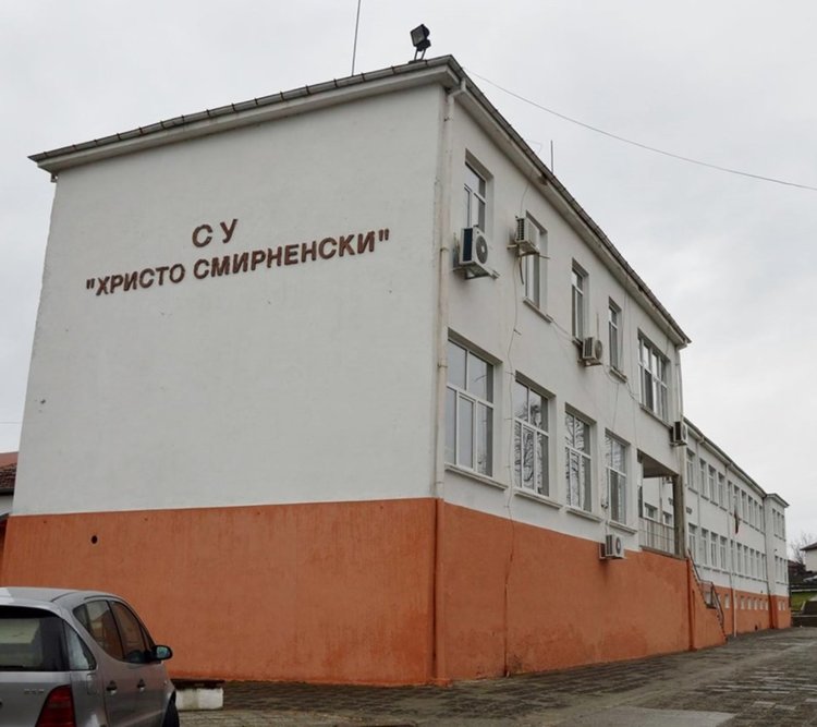 „Възродителния процес“ на 8-мокласници от Черноочене класиран на I-во място