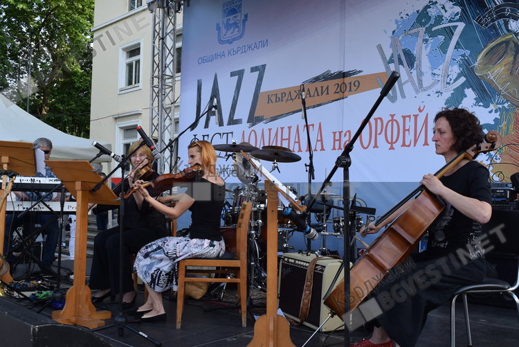 Музиката на Свободата събра кърджалийци пред Дома на културата