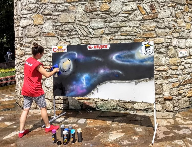 "Театър, обичам те!" със звезден старт, музикална сцена и графити фест /програма/