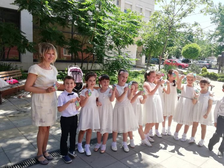 Три златни медала за певците на вокална група "Щурче" от Национален конкурс