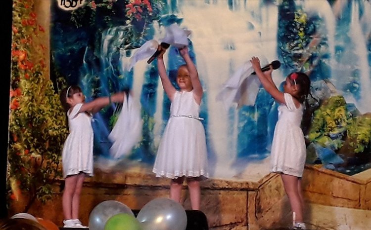 Три златни медала за певците на вокална група "Щурче" от Национален конкурс