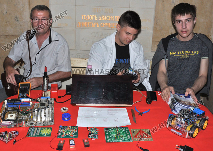 Ревю на средното образование за втори път в Хасково