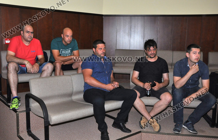 Кредитът за ремонт на спортните бази в Хасково скара кмета и съветниците