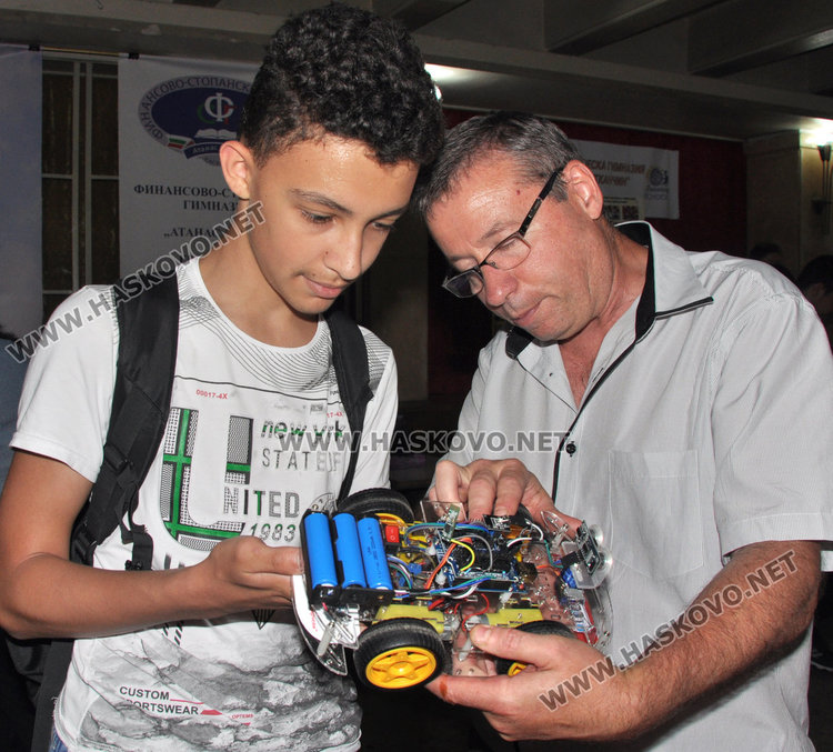 Ревю на средното образование за втори път в Хасково