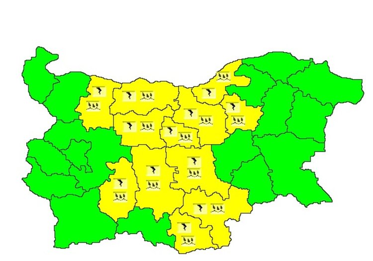 НИМХ: Жълт код за интензивни валежи и гръмотевици е в сила за област Кърджали