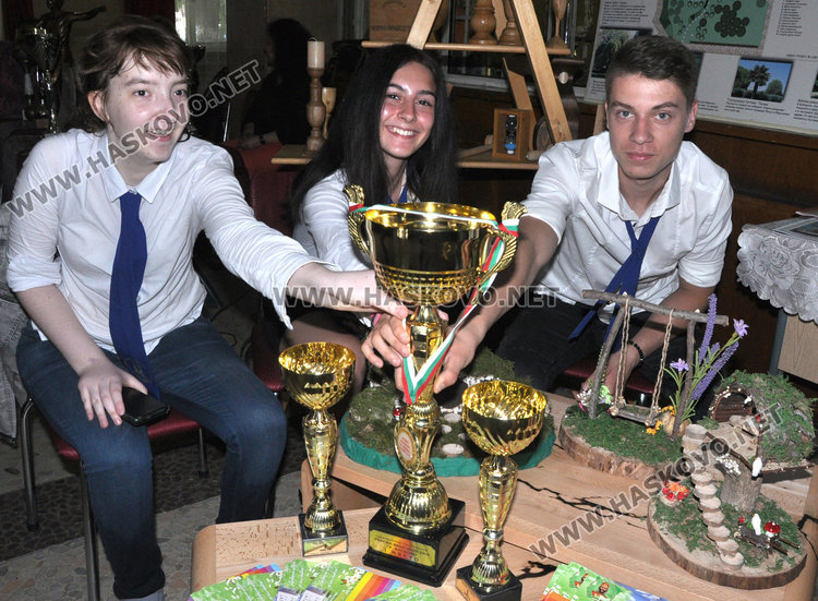 Ревю на средното образование за втори път в Хасково