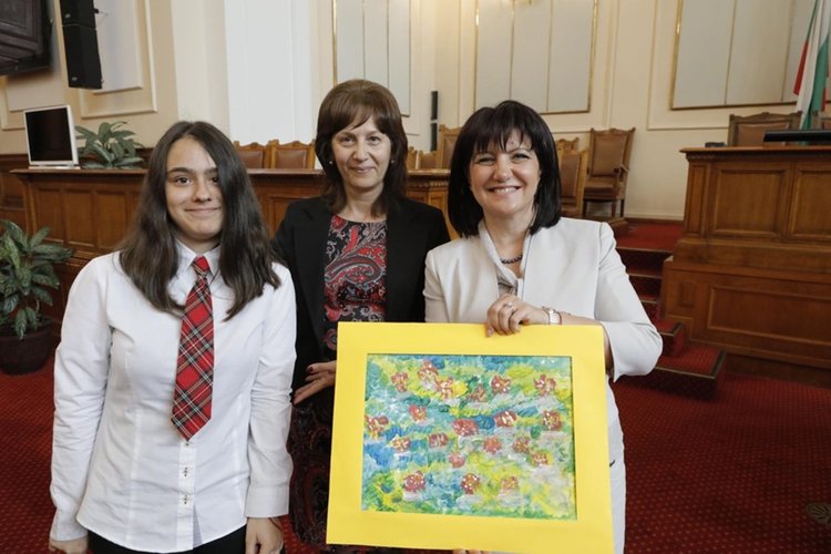 Ученици от ОУ „Св. Св. Кирил и Методий“ град Кърджали посетиха Народното събрание