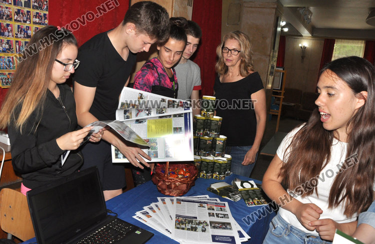 Ревю на средното образование за втори път в Хасково