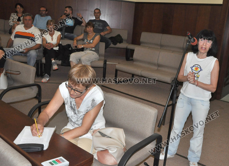 Кредитът за ремонт на спортните бази в Хасково скара кмета и съветниците