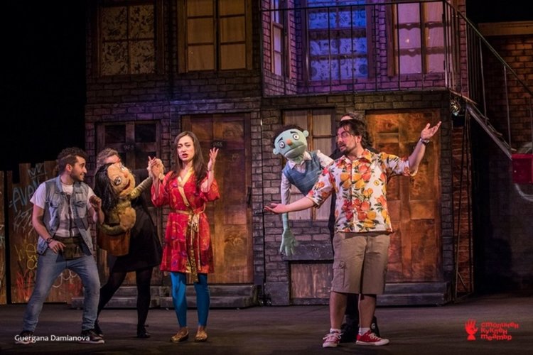 "Театър, обичам те!" със звезден старт, музикална сцена и графити фест /програма/