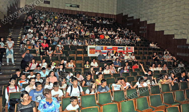 Ревю на средното образование за втори път в Хасково