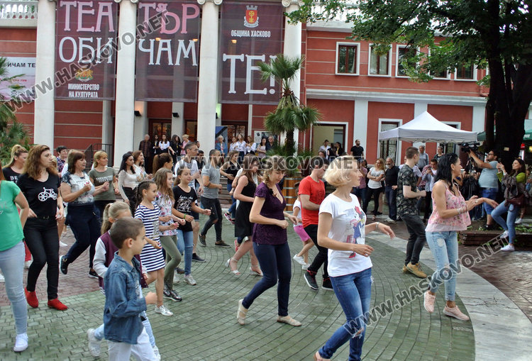 „Остава“ на троен бис затвори първата вечер на „Театър, обичам те!“